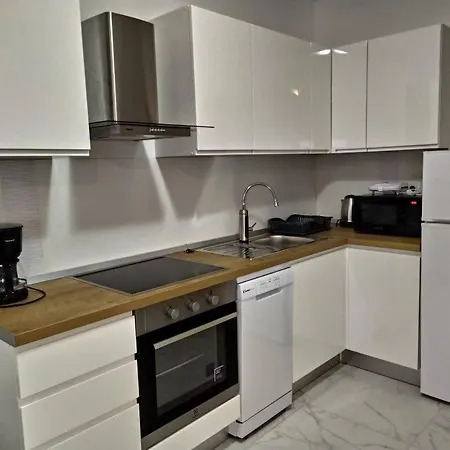 Stella Apartment *