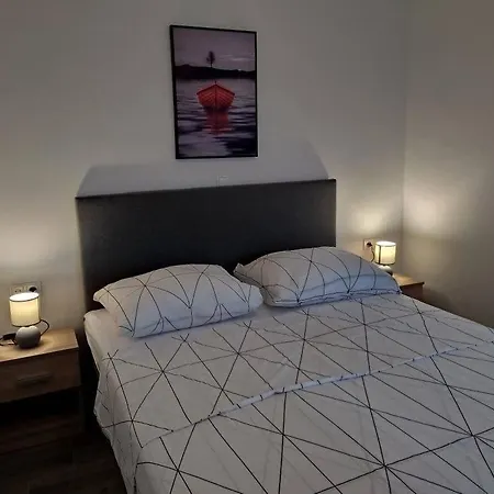 Stella Apartment *