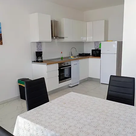 Adriatic View Haven 特罗吉尔
